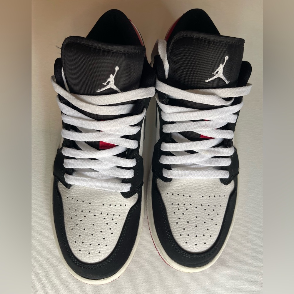 Jordan 1 Low • Black Toe • 2019